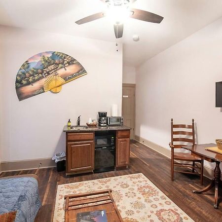 شقة Cozy Hideaway In The Heart Of لانكاستر المظهر الخارجي الصورة